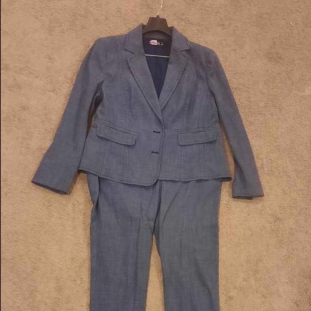 Suit